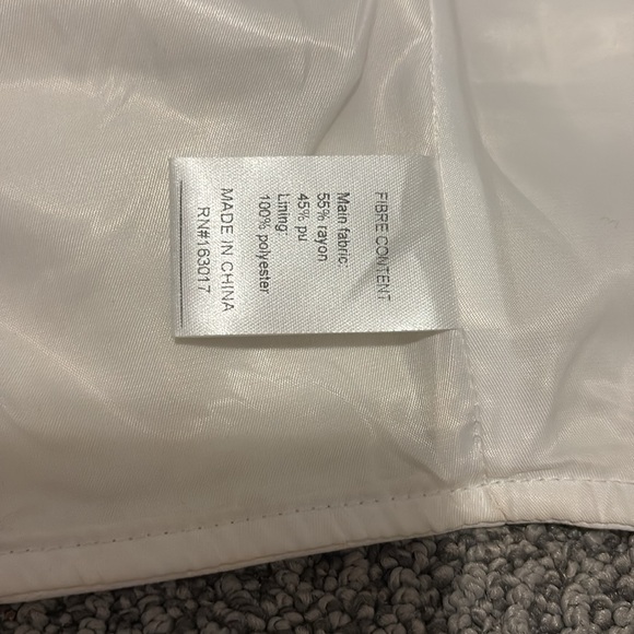 Seen on Alix Earle worn once - Picture 3 of 3